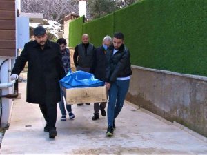 Kız Arkadaşıyla Kaldığı Apartta Ölü Bulunan Genç Kalp Krizinden Ölmüş