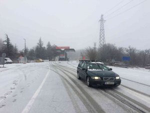 Meteoroloji Uyarmıştı: Kırklareli’nin Yüksek Kesimlerinde Kar Yağışı Başladı