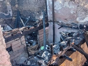 Manisa’da Yangın Bir Evi Kül Etti