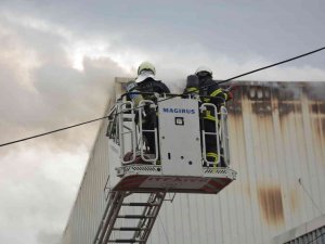 Ahşap İşleme Yapan İş Yerinde Yangın Çıktı