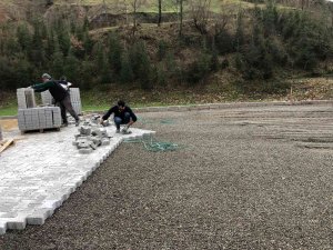 Başiskele’de Üstyapı Çalışmaları Sürüyor