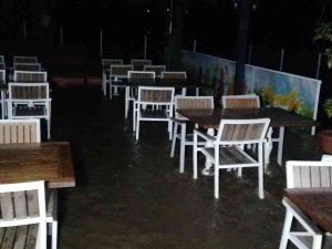Manavgat Şelalesi’ndeki Tesisler Su Altında Kaldı