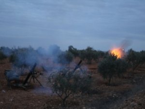 Suriye Milli Ordusu El Bab’ta Terör Örgütü Pkk/ypg Mevzilerini Vurdu