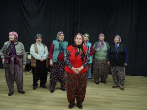 Ayvalık’ta "Ana, Gökyüzü Delinmiş"