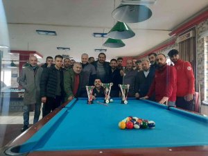 Dadaşlar Bilardoya Doydu