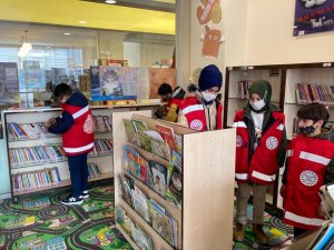 Minik Öğrenciler Kütüphaneyi Ziyaret Etti