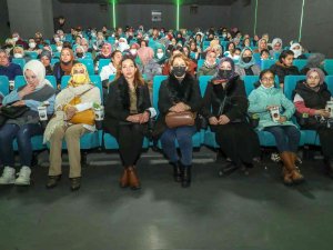 Kursiyerlere Ücretsiz Sinema Sürprizi