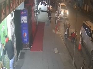 İ̇stanbul’da İki Grup Birbirlerinin İşyerlerine Saldırdı: Polis Mini Cephanelik Ele Geçirdi