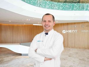 Kanserden Şüphelenen Kuzenini Doktora Götürdü, Kendisi Kanser Olduğunu Öğrendi