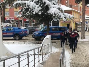 Mermer Ocağında Hırsızlık Yapan 4 Zanlıdan 3’ü Tutuklandı