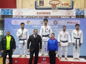 İ̇şitme Engelli Selim Şampiyonada İkinci Oldu