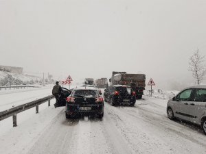 Afyonkarahisar-ankara Karayolu Tek Yönlü Olarak Bir Süre Ulaşıma Kapandı
