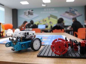 Şanlıurfa’da Gençler Robotik Kodlama Öğreniyor