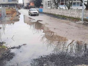 Bozuk Yollar Pes Dedirtti