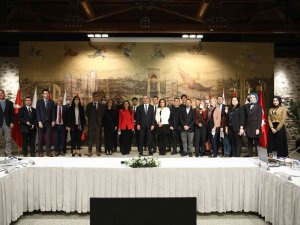 Bakan Kasapoğlu, Yabancı Yayın Kuruluşlarının Mensupları İle Bir Araya Geldi