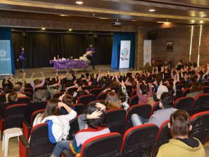 Bilim Ve Tiyatro Şenliği