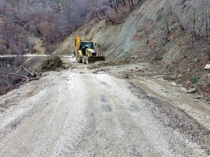 Manavgat’ta Şiddetli Yağış Heyelana Sebep Oldu