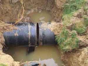 Sinop’ta Heyelan Nedeniyle Su Borusu Kırıldı