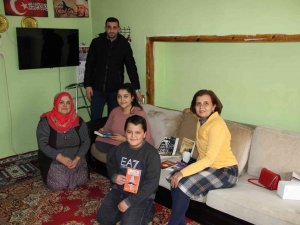 Kitap Talep Eden Engellinin Evine Kitap