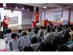 Akut’tan Öğrencilere "Deprem Bilinçlendirme Semineri"