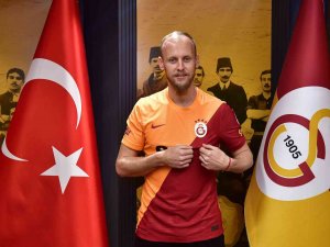 Semih Kaya: "Bu Değerli Armayı Tekrar Üstümde Taşıyacağım İçin Gururlu Ve Mutluyum"