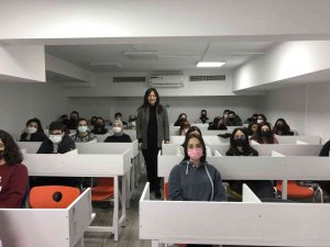 Öğrencilere, “Güçlü Yönlerinizi, Zayıf Yönlerinizin Telafisi İçin Kullanın” Önerisi