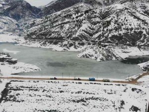Sokaklardaki Karları Toplayıp Baraj Gölüne Taşıdılar