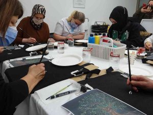 Sanatla Kansere Meydan Okuyorlar