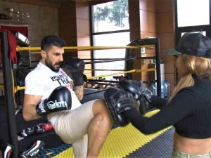 Azerbaycanlı Kick Boksçudan 40. Saniyede Nakavtla Gelen Şampiyonluk