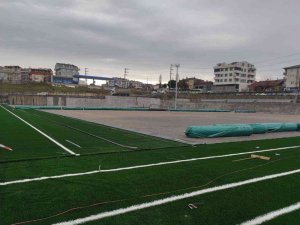 Darıca Nene Hatun Stadı Sentetik Çime Kavuşuyor
