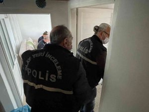 Yaşlı Kadın Yemek Yaparken Çıkan Yangında Öldü