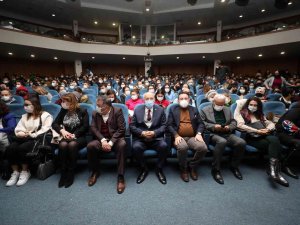 Yenimahalle Belediyesi Tiyatro Festivali Başladı