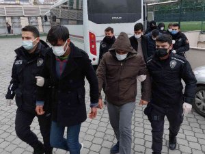 Samsun’da Deaş’tan Gözaltına Alınan 12 Yabancı Uyruklu Şahıs Adliyeye Sevk Edildi