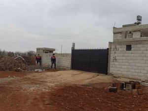 Jandarma, Bağ Evinden Hırsızlık Yapan Şahısları Suçüstü Yakaladı
