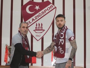 Elazığspor, Yeni Transferlerine İmza Töreni Düzenledi