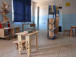 Öğrenciler Atık Malzemelerden Köy Okullarına Kütüphane Kuruyor