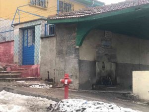 Tarihi Bölgedeki Çeşmeler Bakımsızlıklarıyla Öne Çıkıyor
