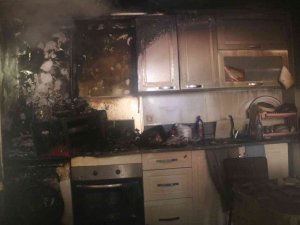 89 Yaşındaki Adam Çıkan Yangında Dumandan Etkilenerek Hastanelik Oldu