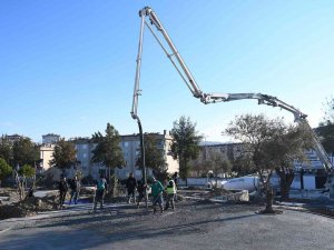 Kuşadası’nda "Yeşil" Seferberlik Aralıksız Sürüyor