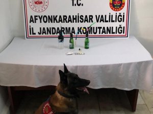 Çaldıkları Otomobille Ancak 1 Kilometre Kaçabildiler