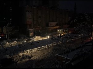 Isparta’da Yoğun Kar Sebebiyle Elektrik Telleri Koptu