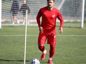 Sivasspor’a Ahmet Oğuz’dan Kötü Haber!