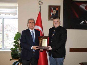 Askf’den Fillikçioğlu’na Teşekkür Plaketi