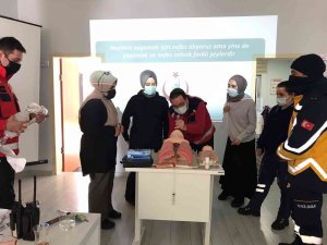 Bitlis’te Ambulans Servisi Personellerine Temel Modül Eğitimi Verildi