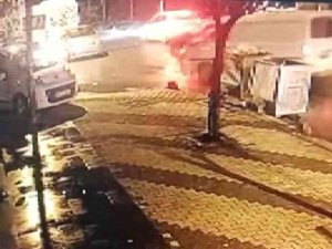 Sancaktepe’de Sürücü Çarptığı Kadına Birkaç Saniye Bakıp Kaçtı