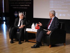 Siyaset Okulunun İlk Konuğu Volkan Bozkır Oldu