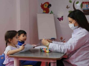 Çocuklarda Dijital Bağımlılığa Karşı Oyun Terapisi