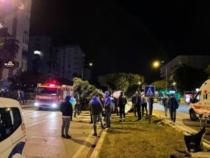 Aracın Ağacı Biçtiği Kazada Genç Sürücü Hayatını Kaybetti