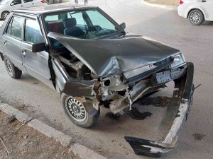 Samsun’da İki Otomobil Çarpıştı: 1 Yaralı