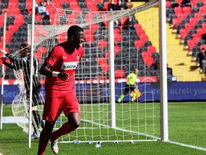 Spor Toto Süper Lig: Gaziantep Fk: 3 - Dg Sivasspor: 1 (İ̇lk Yarı)